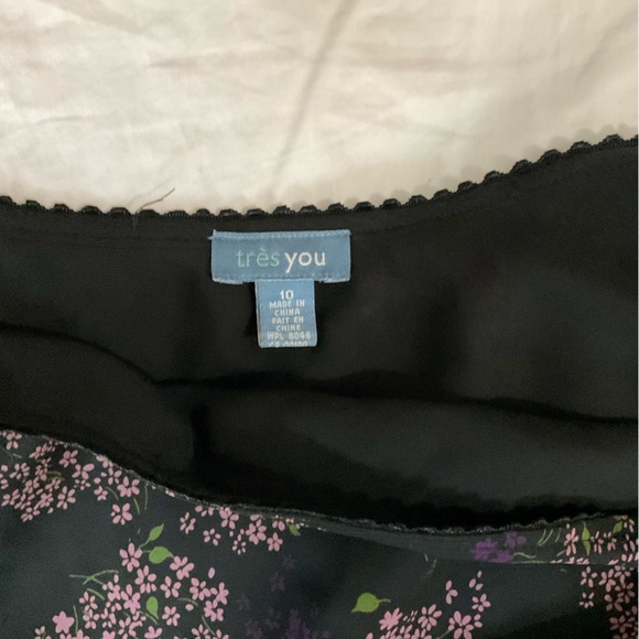 BLACK FLORAL PRINT MIDI SKIRT - Picture 3 of 3